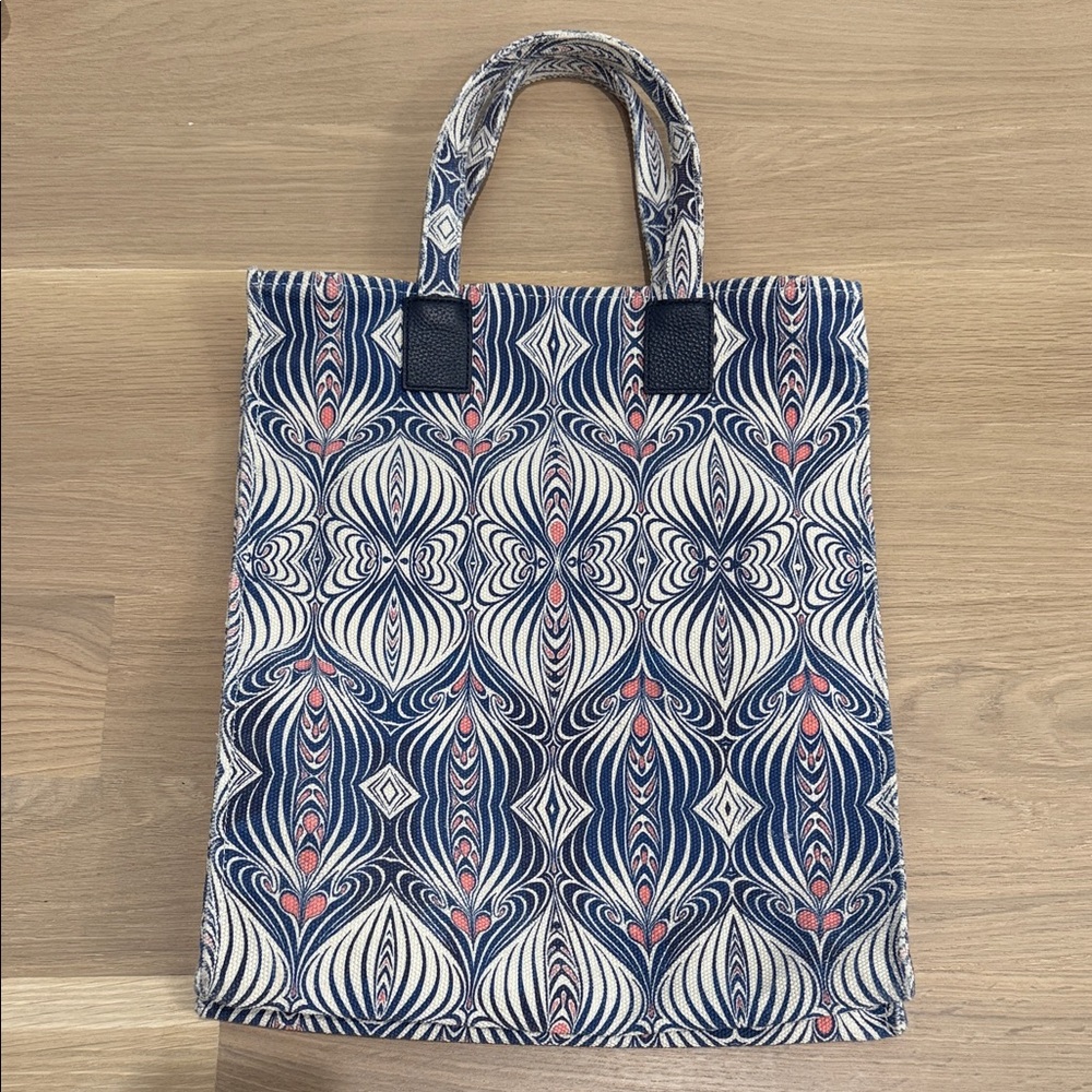 Cynthia Rowley Blue Patterned Tote Bag with Pink Accents